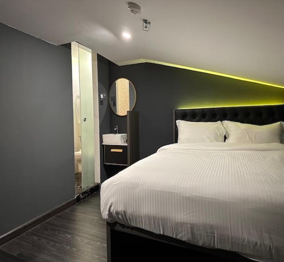 Hotel Jjh - Newly Opened Near Bugis Singapura Exterior foto
